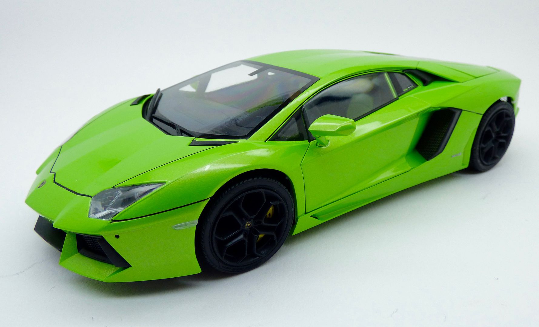 Pauls's 1/24 Aoshima Aventador LP700 International Scale